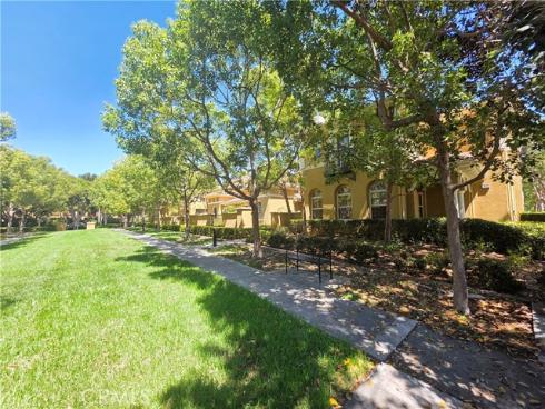 129  Chantilly  , Irvine, CA