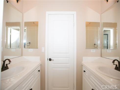129  Chantilly  , Irvine, CA