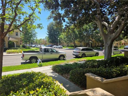129  Chantilly  , Irvine, CA