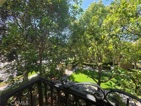 129  Chantilly  , Irvine, CA