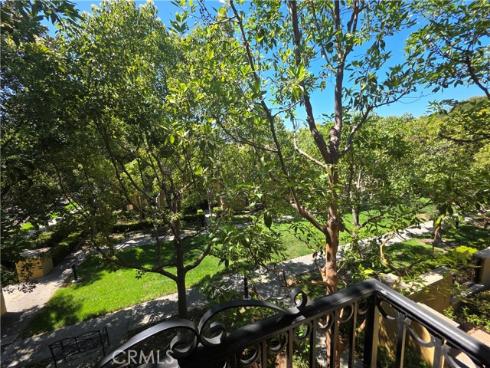 129  Chantilly  , Irvine, CA