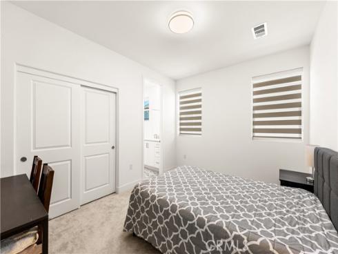 405  Clipper  , Irvine, CA