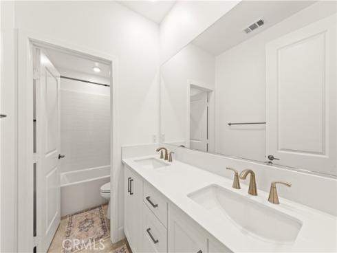 405  Clipper  , Irvine, CA