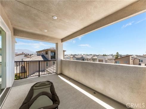 405  Clipper  , Irvine, CA