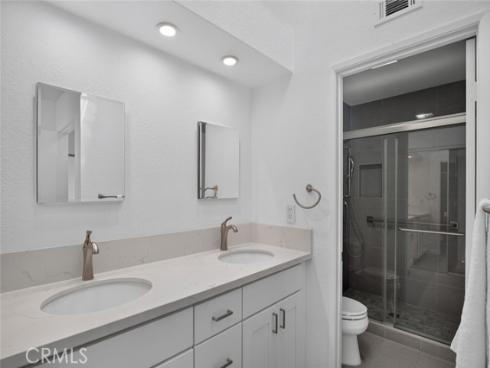 122 Almador , Irvine, CA
