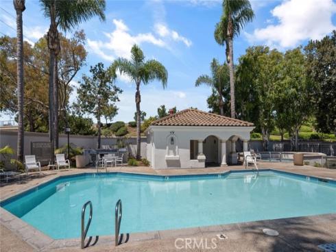 122 Almador , Irvine, CA