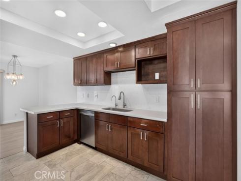 122 Almador , Irvine, CA