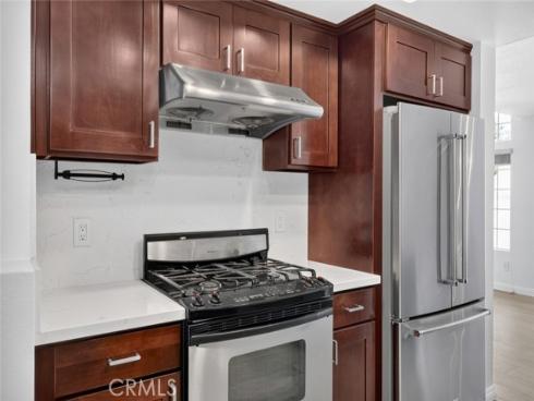 122 Almador , Irvine, CA