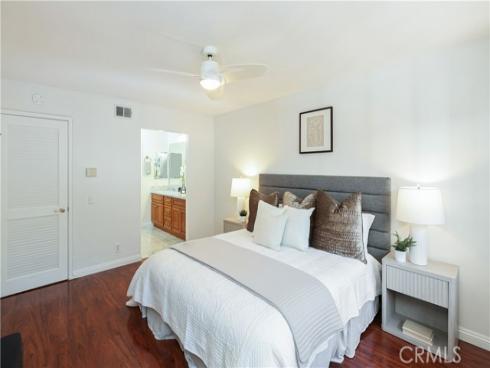 5282 Thorn Tree , Irvine, CA
