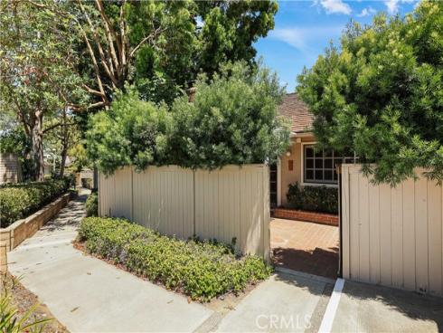 5282 Thorn Tree , Irvine, CA