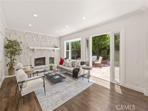 16  Harrisburg  , Irvine, CA