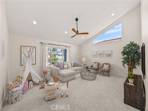 16  Harrisburg  , Irvine, CA