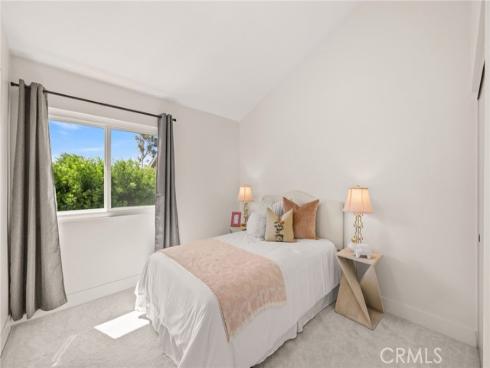 16  Harrisburg  , Irvine, CA