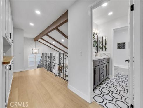 56 Monticello , Irvine, CA