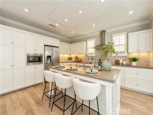146  Rotunda  , Irvine, CA