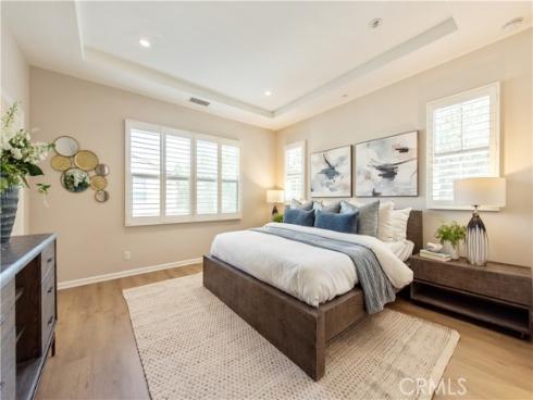 146  Rotunda  , Irvine, CA