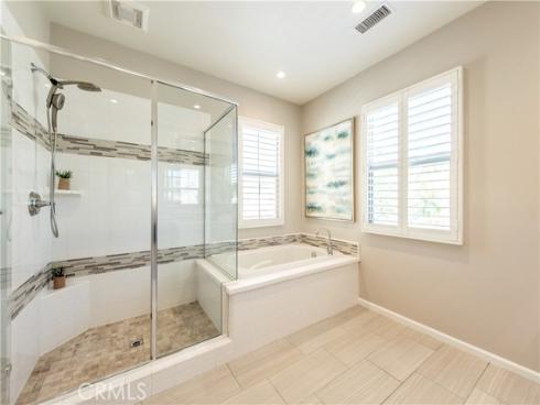 146  Rotunda  , Irvine, CA