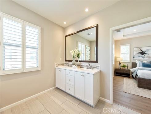 146  Rotunda  , Irvine, CA