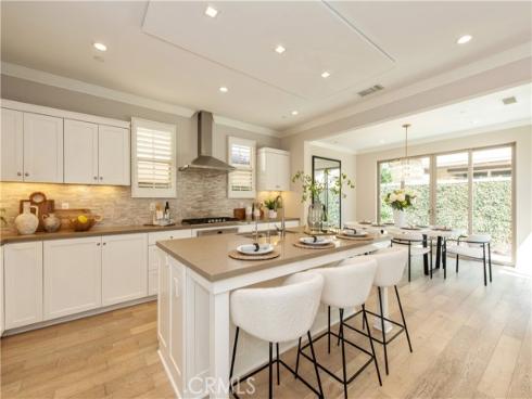 146  Rotunda  , Irvine, CA