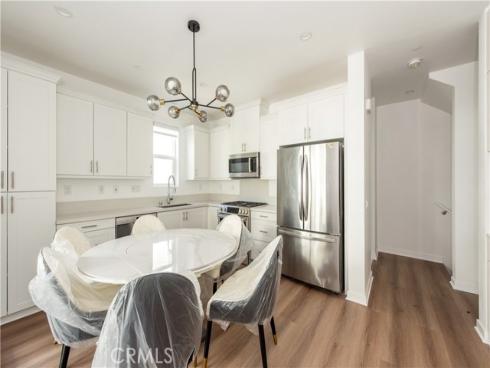 2208 Synergy , Irvine, CA