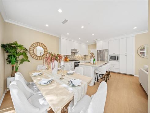 190  Crescent Moon  , Irvine, CA