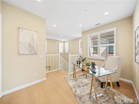 190  Crescent Moon  , Irvine, CA