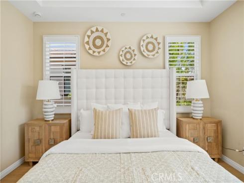 190  Crescent Moon  , Irvine, CA