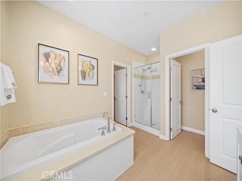190  Crescent Moon  , Irvine, CA