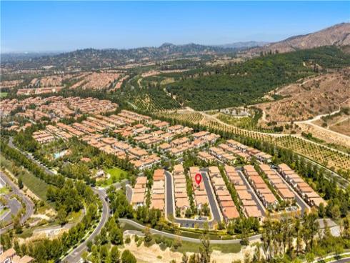 190  Crescent Moon  , Irvine, CA