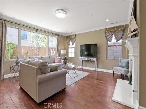 67 Hazelton , Irvine, CA