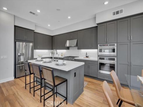 137  Rondo  , Irvine, CA