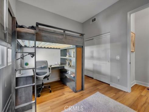 137  Rondo  , Irvine, CA