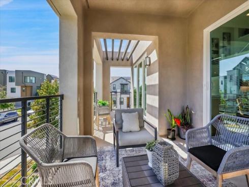137  Rondo  , Irvine, CA