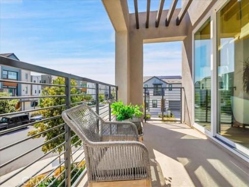 137  Rondo  , Irvine, CA