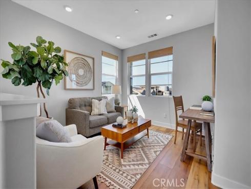 137  Rondo  , Irvine, CA