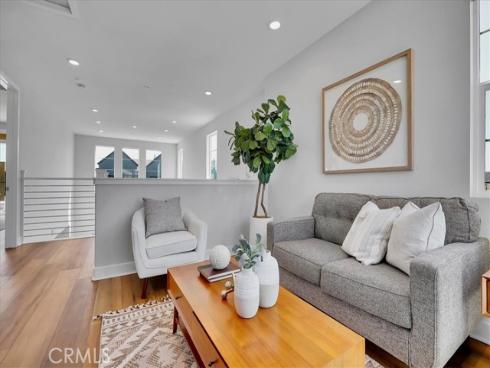 137  Rondo  , Irvine, CA