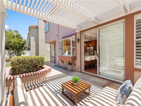 9 Terraza , Irvine, CA