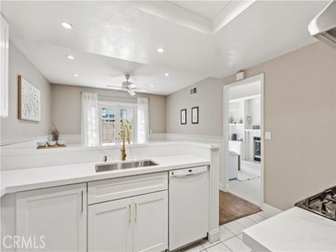 44 Silkberry , Irvine, CA