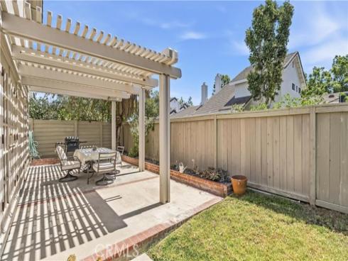 44 Silkberry , Irvine, CA
