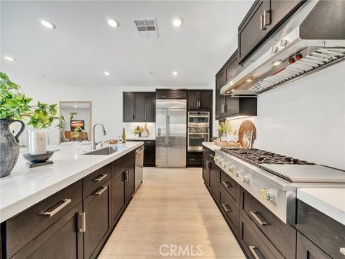 200  Chorus  , Irvine, CA