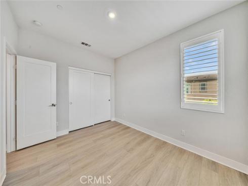 200  Chorus  , Irvine, CA