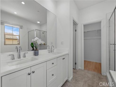 180 Frontier , Irvine, CA