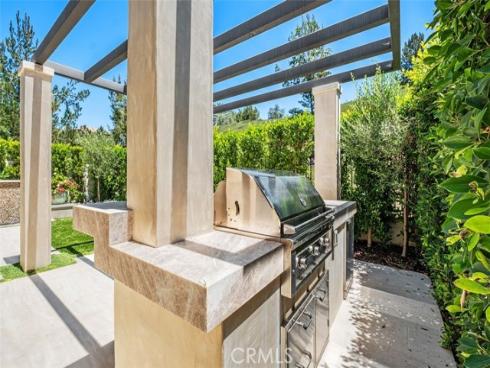 100 Della , Irvine, CA