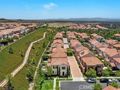 100 Della , Irvine, CA