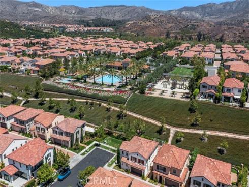 100 Della , Irvine, CA