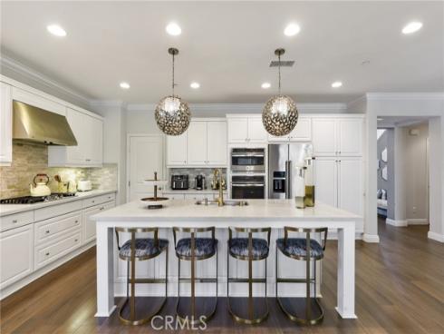 111  Bumblebee  , Irvine, CA
