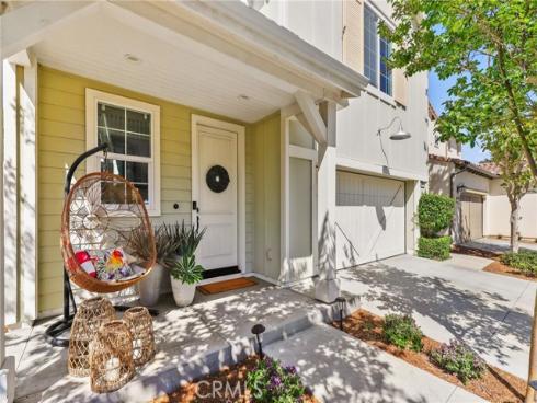 111  Bumblebee  , Irvine, CA