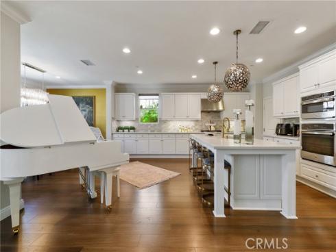 111  Bumblebee  , Irvine, CA