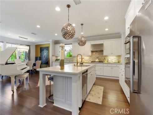 111  Bumblebee  , Irvine, CA