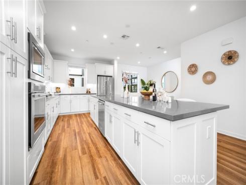 122 Schick , Irvine, CA